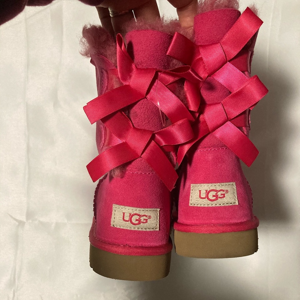 Pink Ugg’s boots new no box